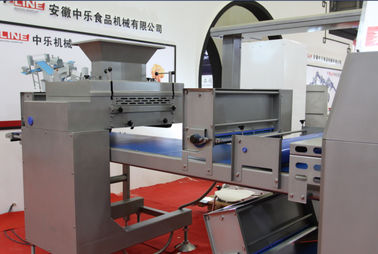 Porcellana La macchina di laminazione della pasta flessibile della struttura con integra la funzione in una linea fabbrica