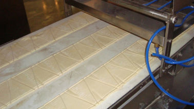 Croissant su misura che fa macchina, macchina del pane del croissant riempita curvatura fornitore